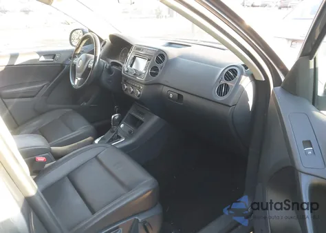 2014 Volkswagen Tiguan R-Line/S/Se/Sel z USA, uszkodzony, nr VIN WVGAV3AX1EW547510